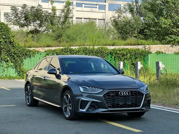 Audi A4L 2021