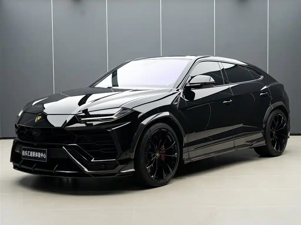 Lamborghini Urus 2022 — фото 1