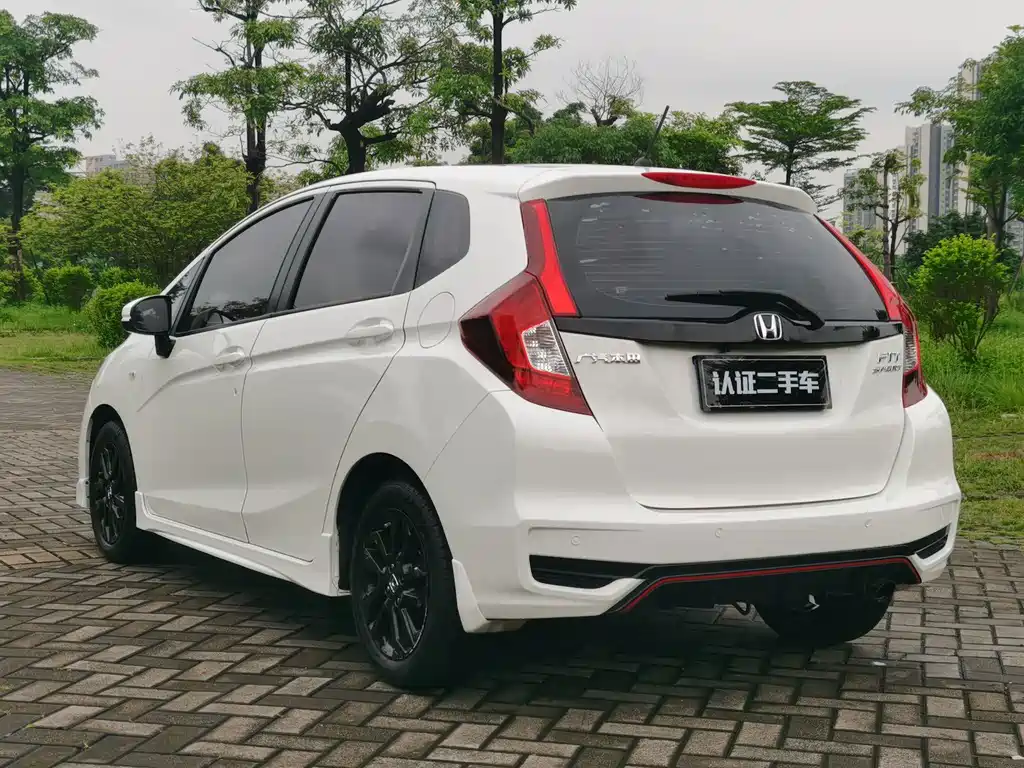 Honda Fit 2018 — фото 7
