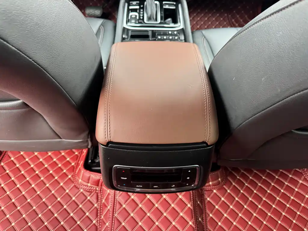 GAC Motor Trumpchi GS8 2019 — фото 8