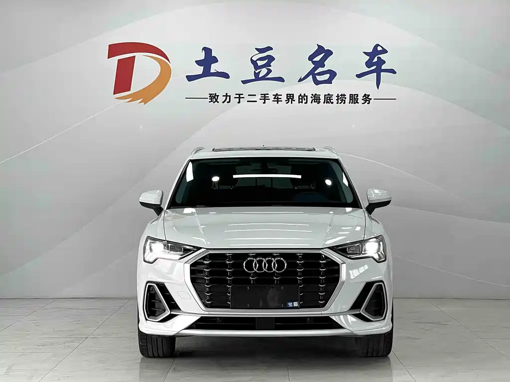 Audi Q3 2022 — фото 2