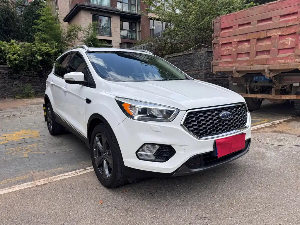 Ford Kuga 2019 — фото 3