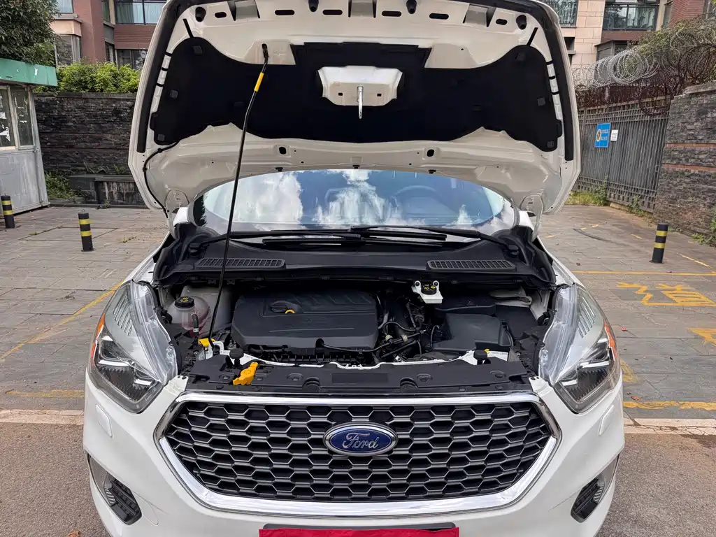 Ford Kuga 2019 — фото 16