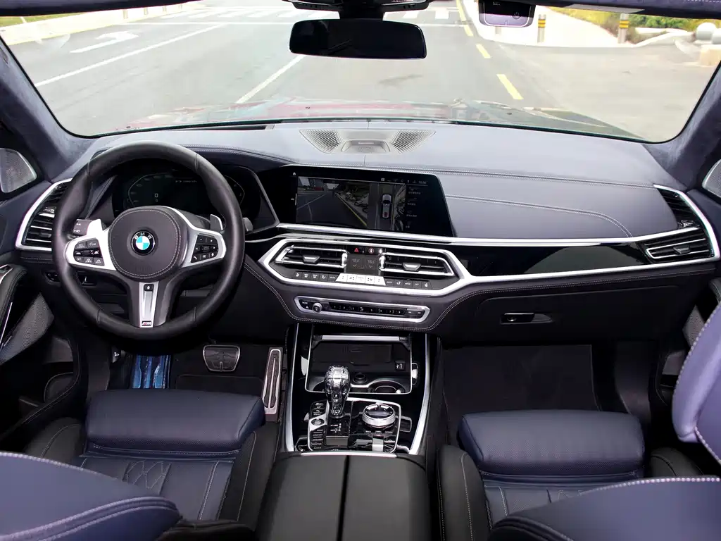 BMW X7 2021 — фото 11