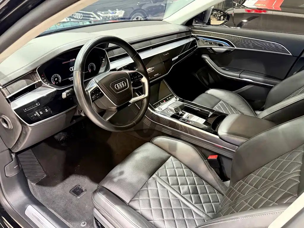 Audi A8 2023