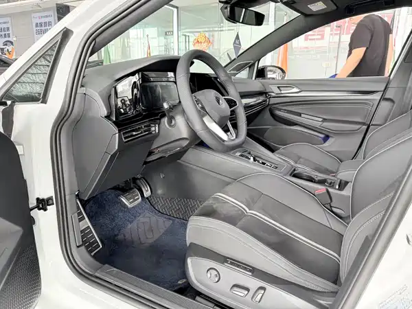 Volkswagen Golf 2022