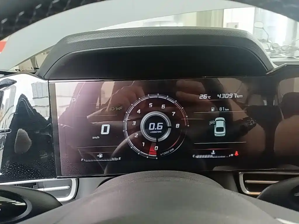 Hyundai Elantra 2021 — фото 12
