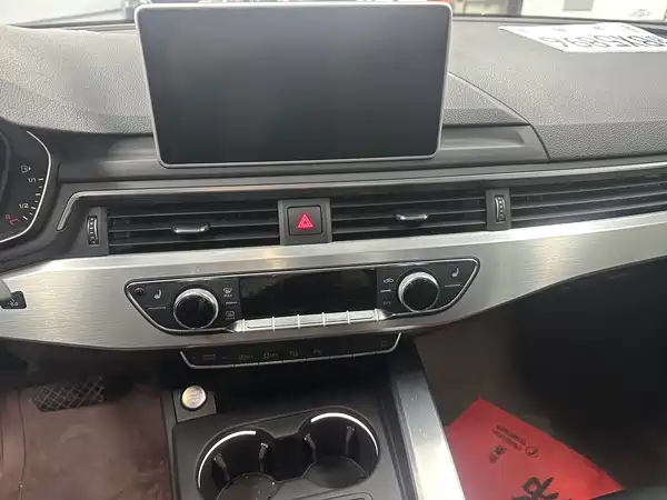 Audi A4L 2019
