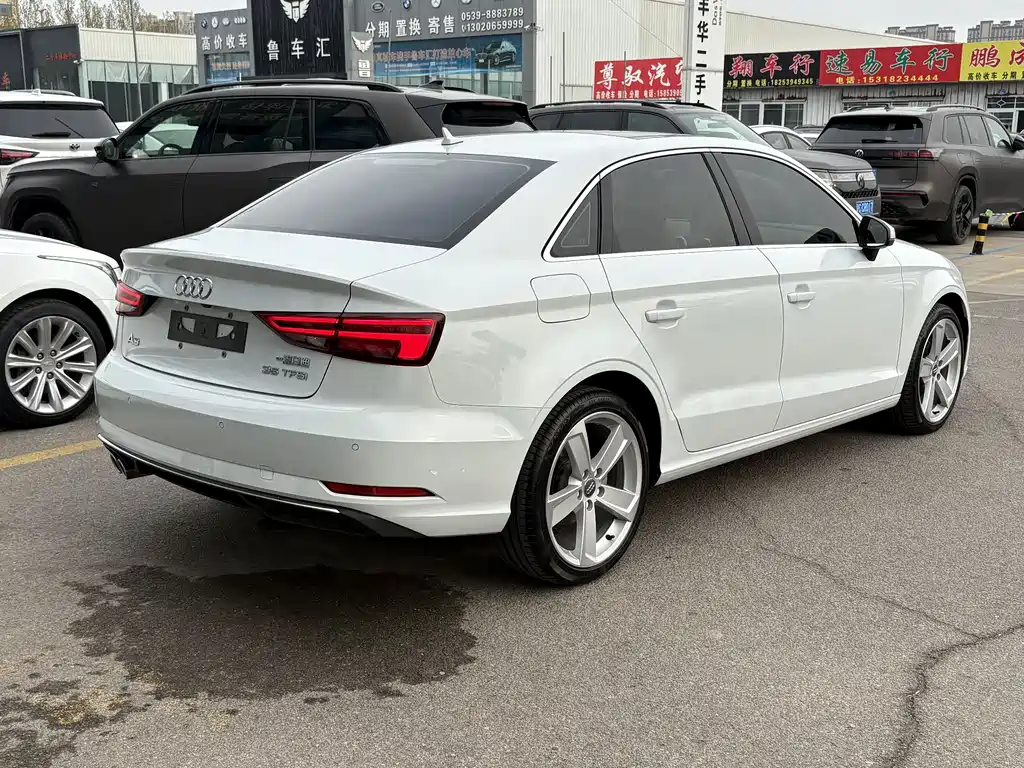 Audi A3 2018 — фото 15