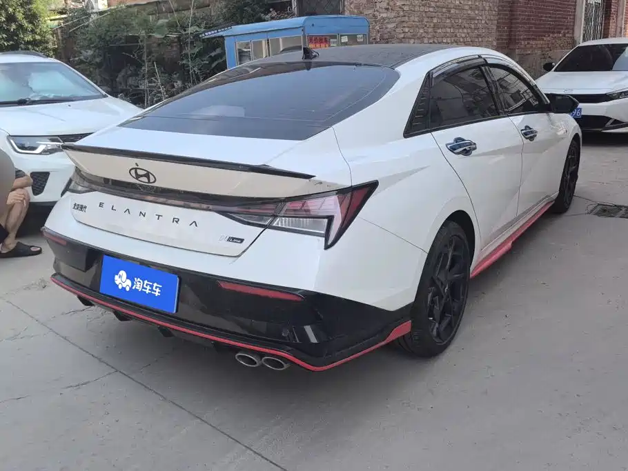 Hyundai Elantra 2025