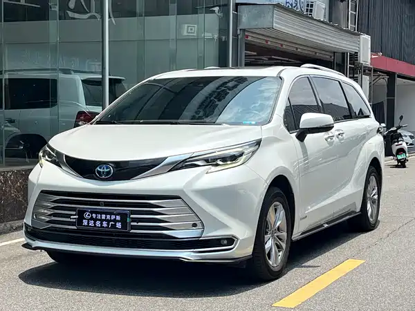 Toyota Sienna 2021