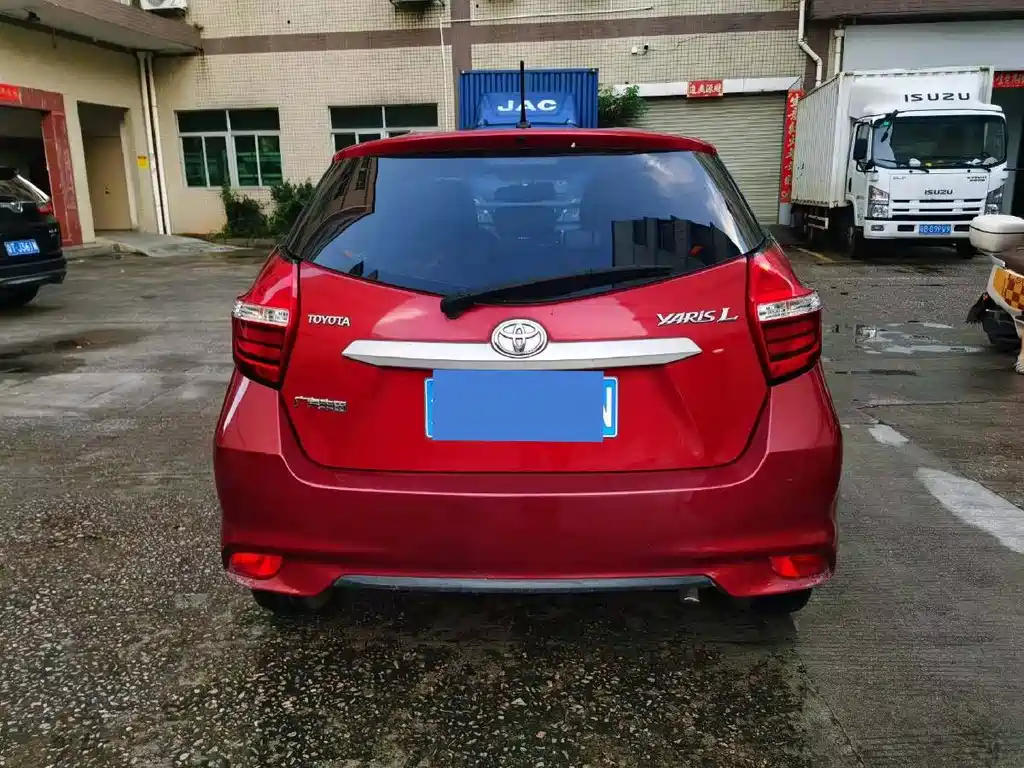 Toyota Yaris L 2019