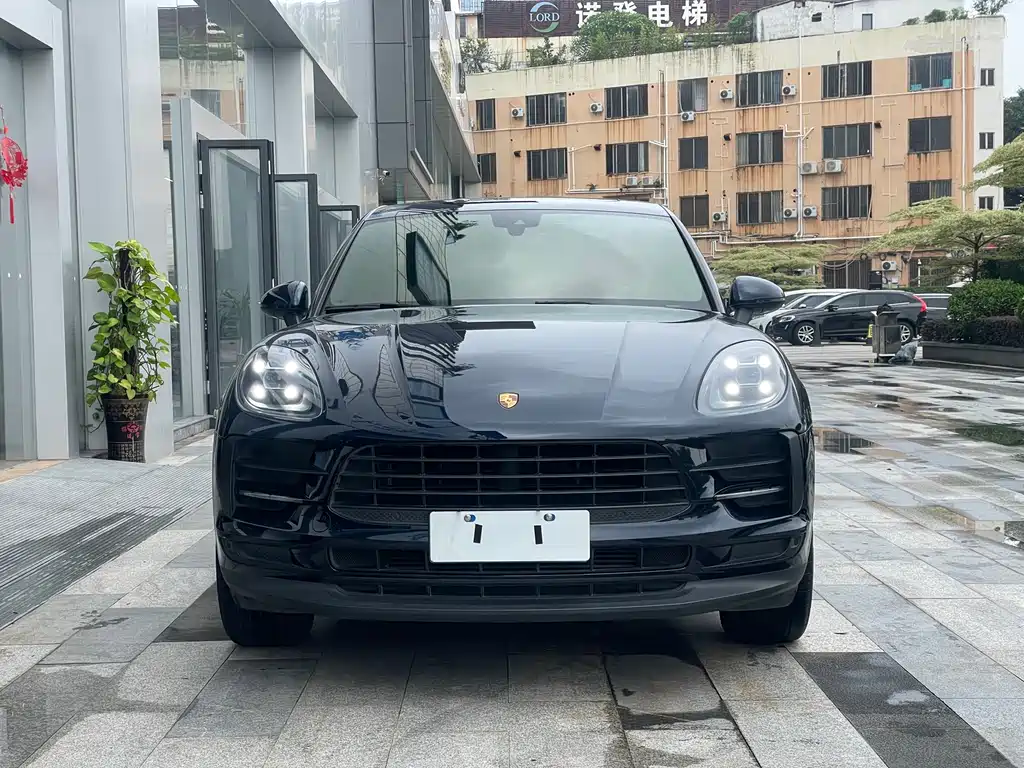 Porsche Macan 2019 — фото 16