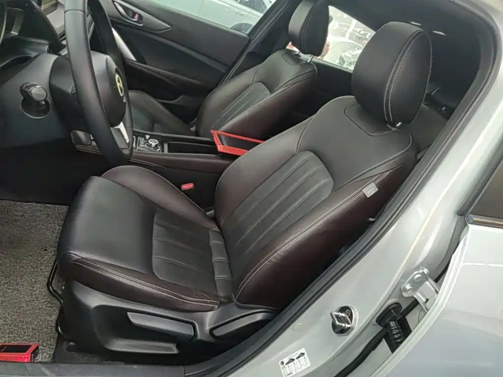 Mazda CX-4 2016 — фото 15