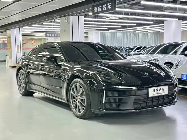 Porsche Panamera 2024