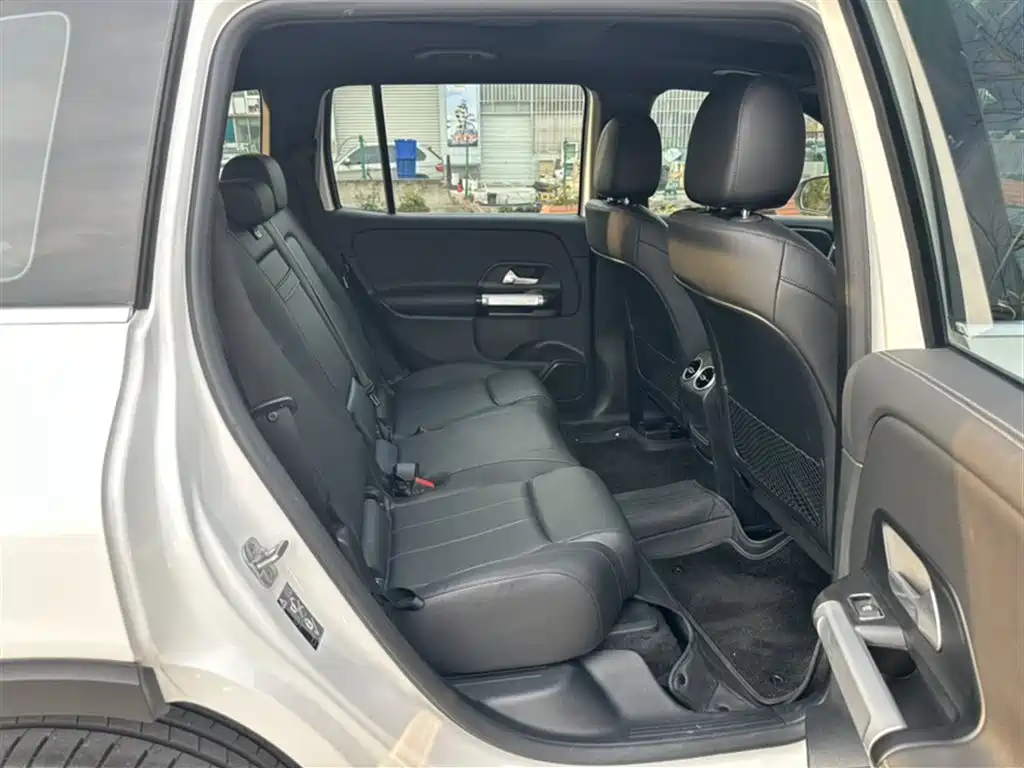 Mercedes-Benz GLB 2025 — фото 14