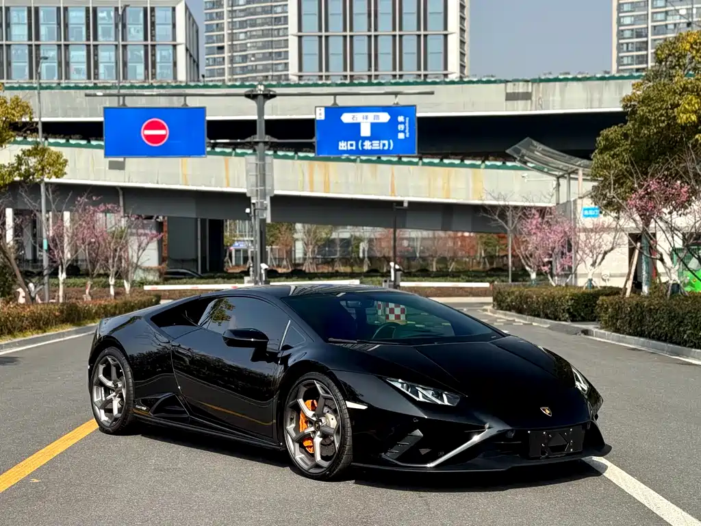 Lamborghini Huracán 2023 — фото 2
