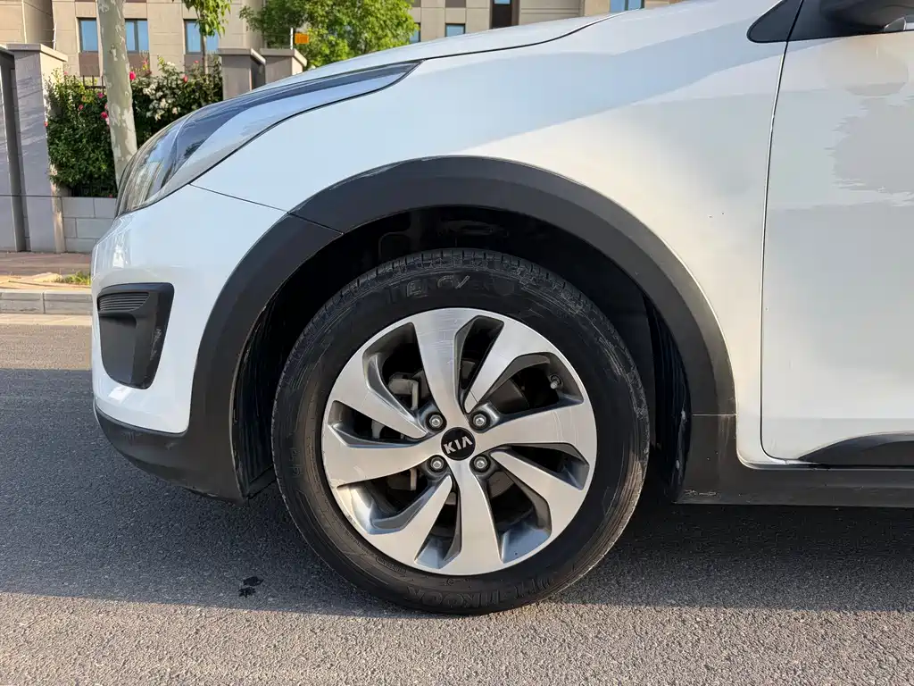 Kia KX CROSS 2017 — фото 5
