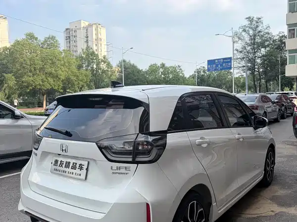 Honda LIFE 2023