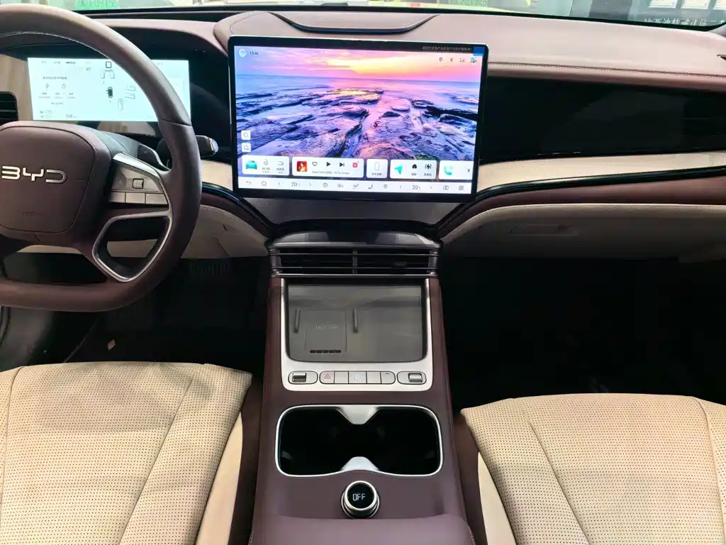 BYD Seal 07 DM-i 2025 — фото 8