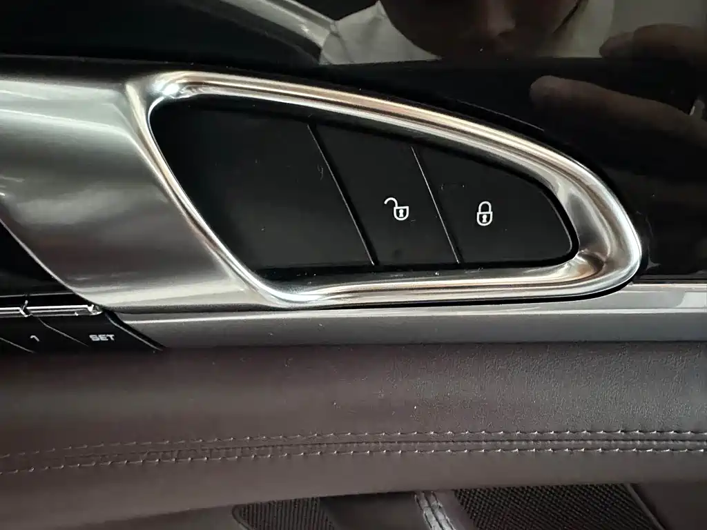 Porsche Panamera 2015 — фото 20