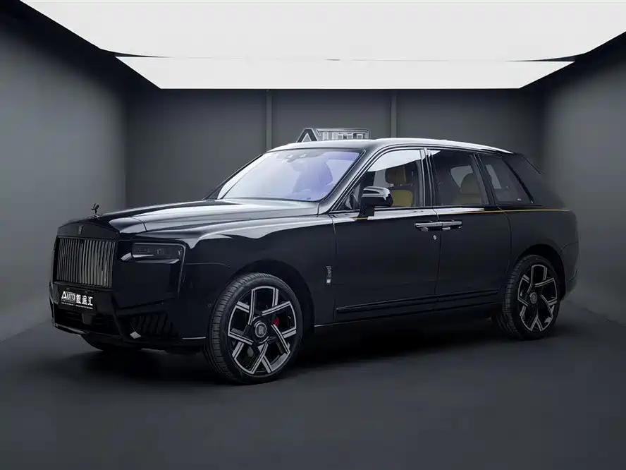 Rolls-Royce Cullinan 2021 — фото 1