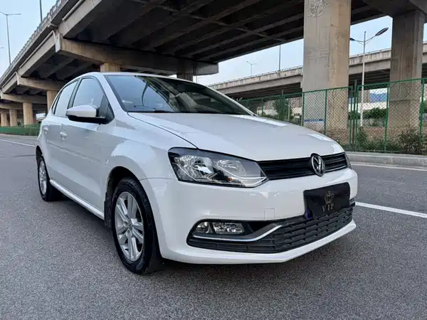 Volkswagen Polo 2016