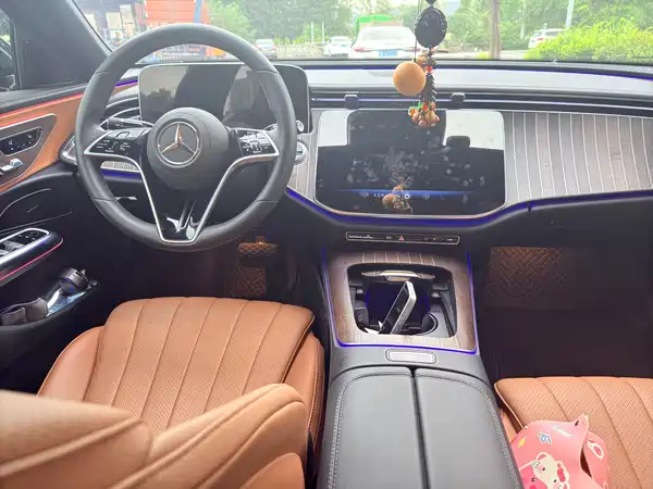 Mercedes-Benz E-Class 2024