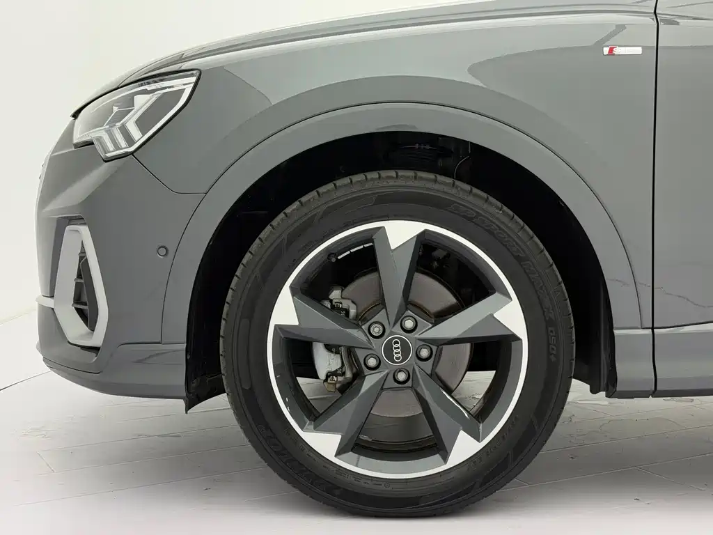 Audi Q3 2023 — фото 23