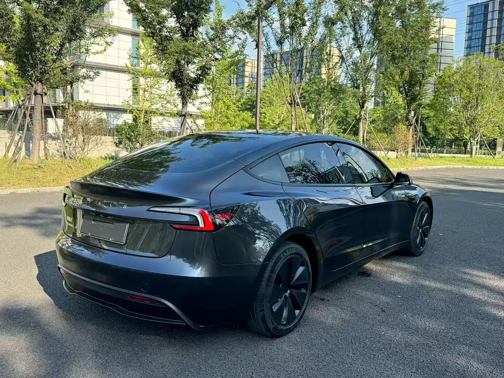 Tesla Model 3 2024 — фото 3