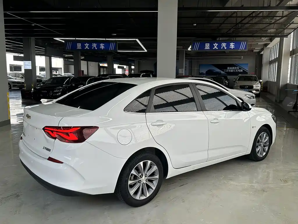 Chevrolet Cruze 2021