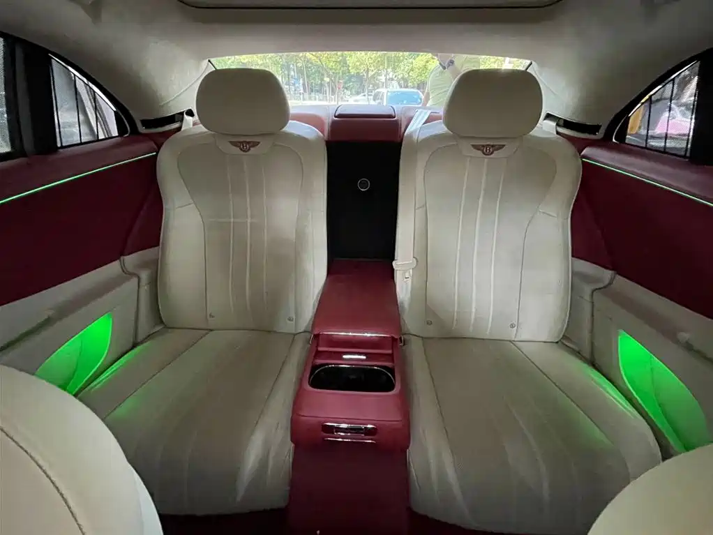 Bentley Flying Spur 2021 — фото 22
