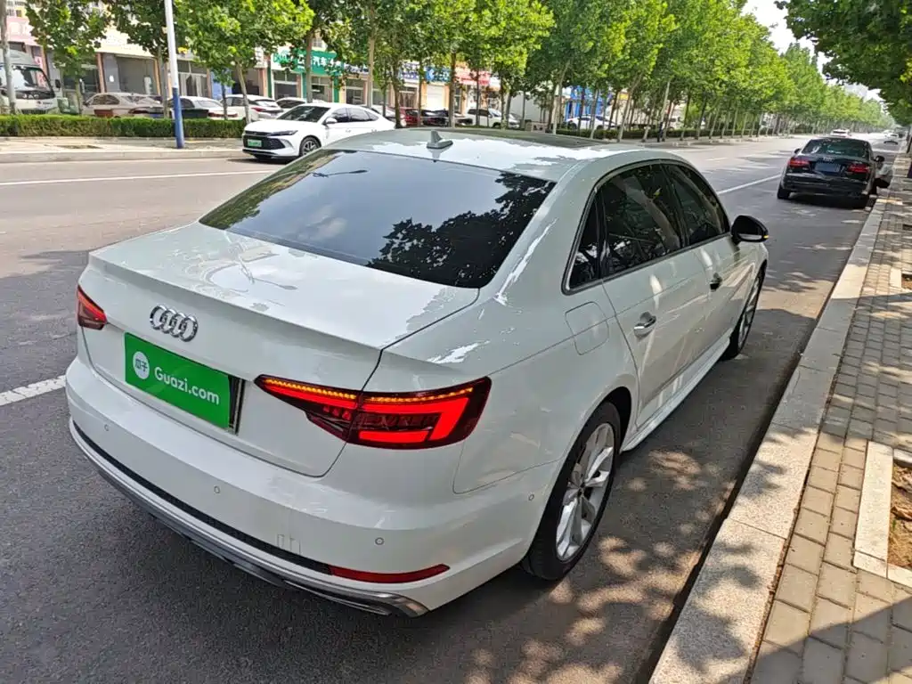Audi A4L 2019