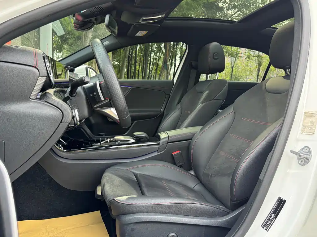 Mercedes-Benz A-Class 2023 — фото 11