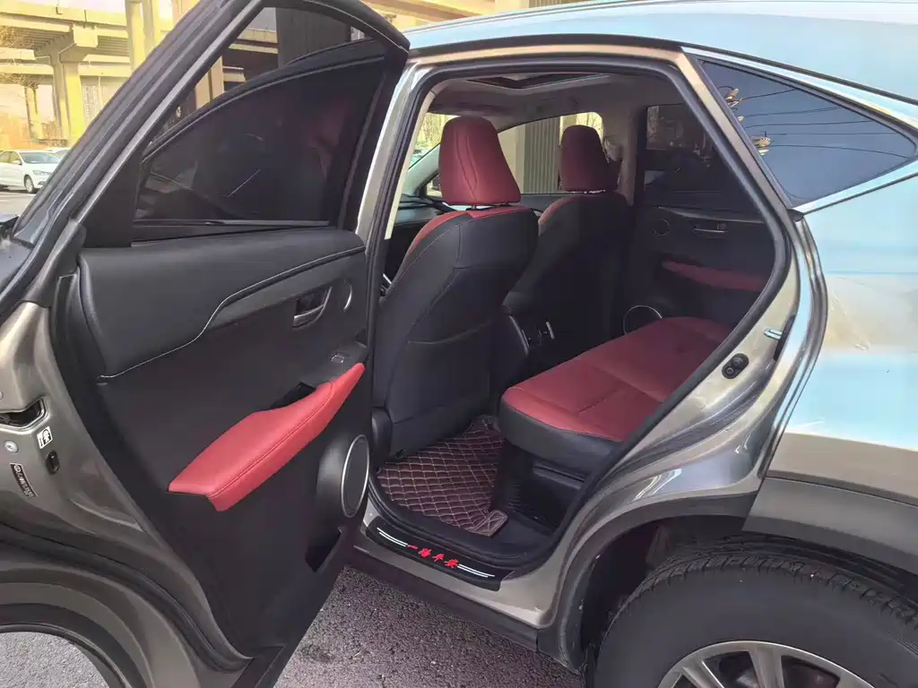 Lexus NX 2021