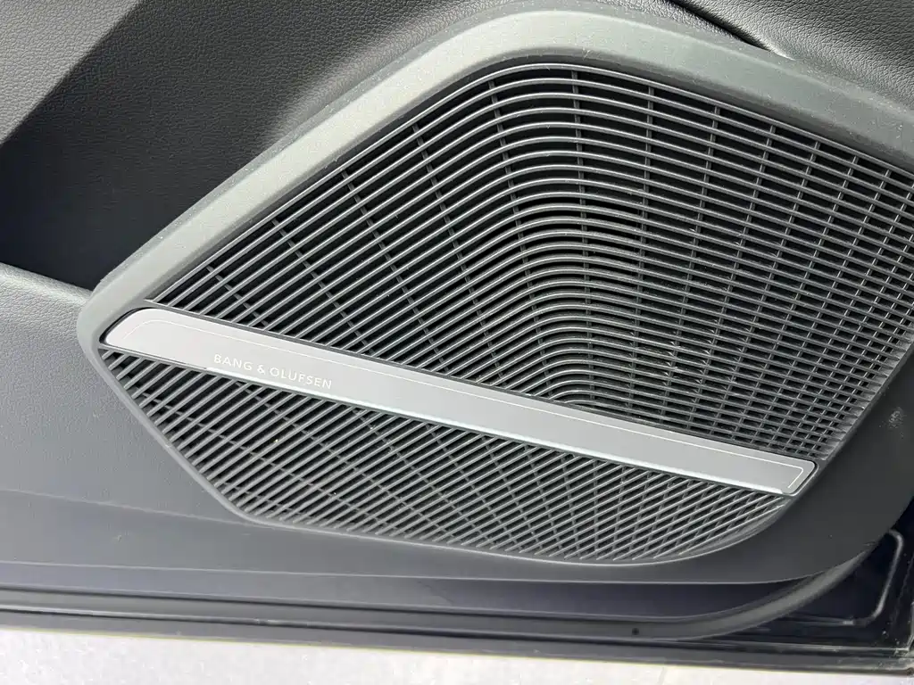 Audi Q5L 2023 — фото 14