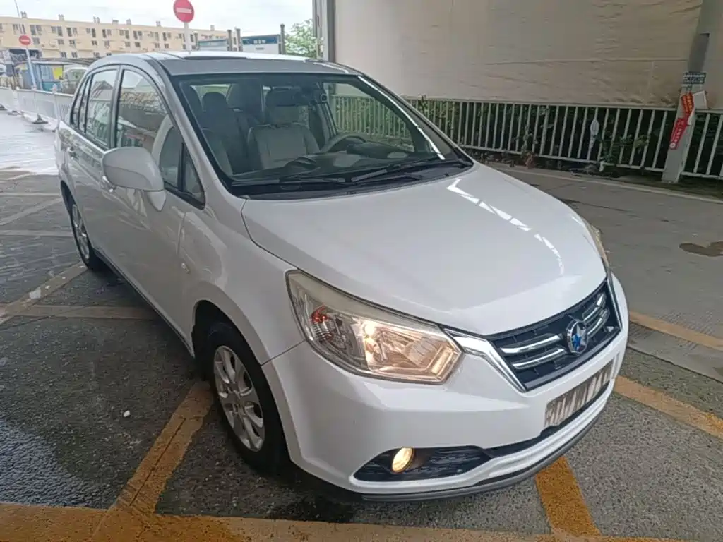 Venucia D50 2015