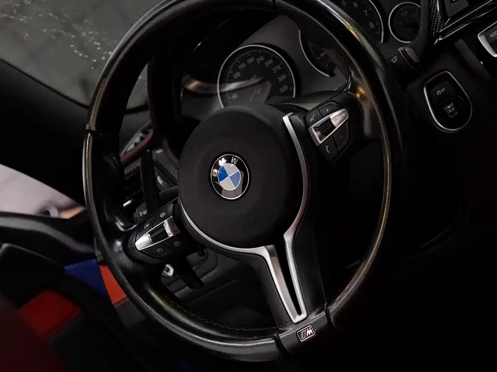 BMW M4 2015 — фото 14