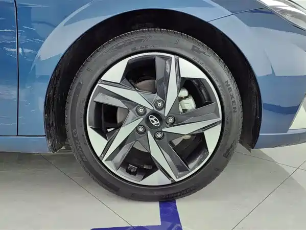 Hyundai Elantra 2021