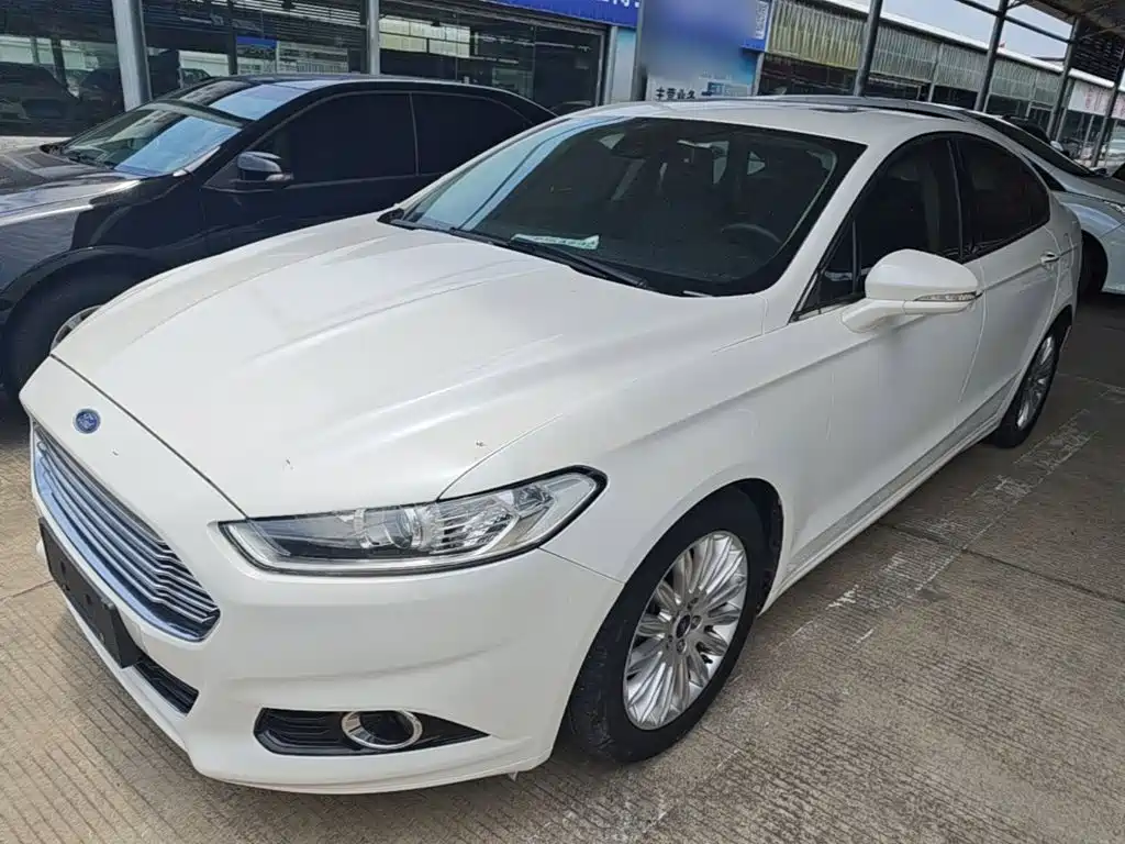 Ford Mondeo 2014 — фото 2