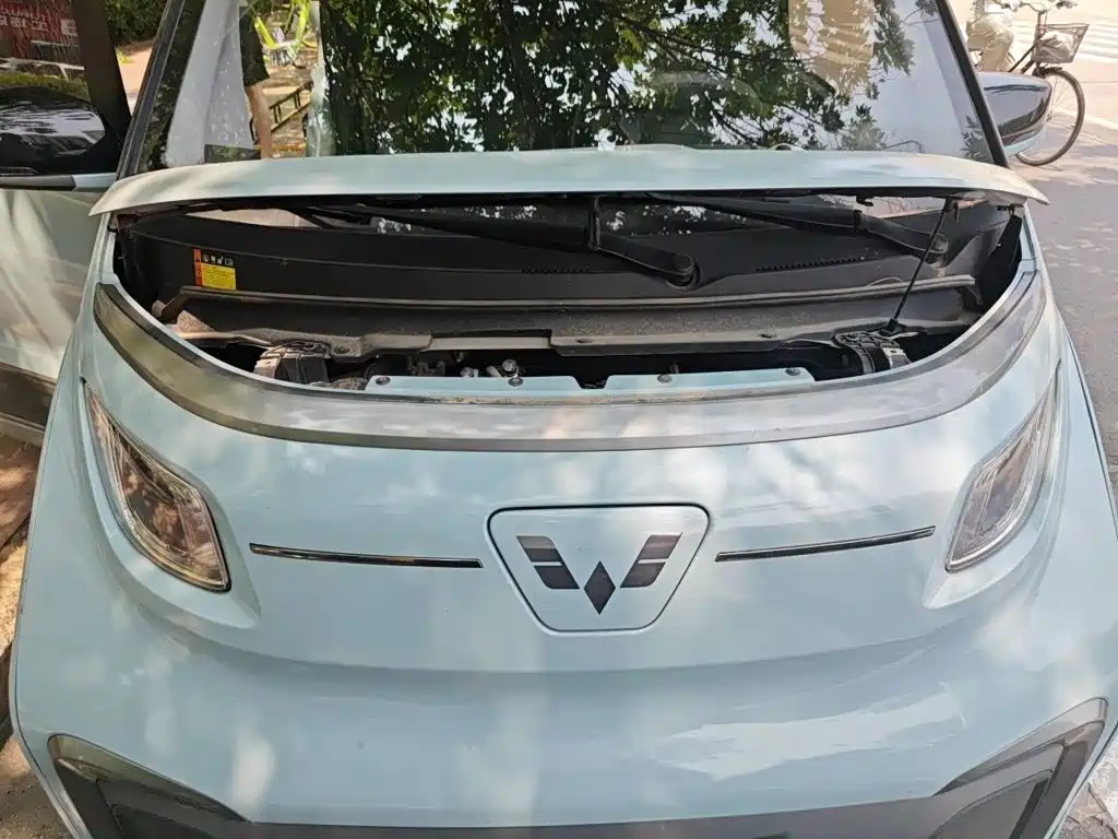 Wuling Nano EV 2021 — фото 17