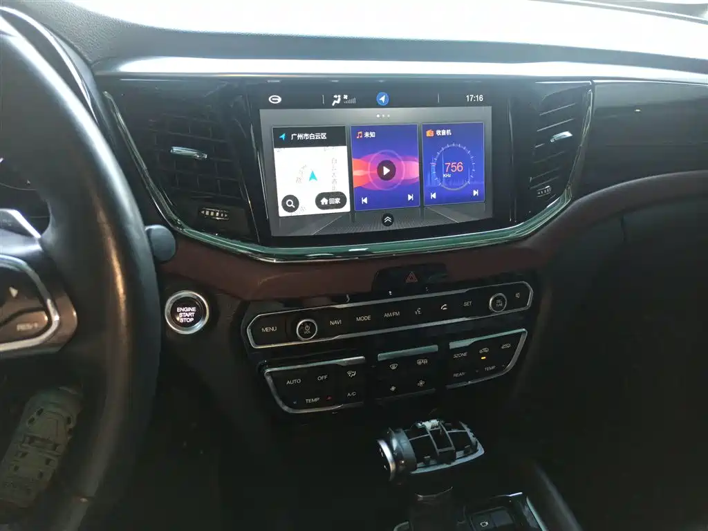 GAC Motor Trumpchi GS8 2019 — фото 9