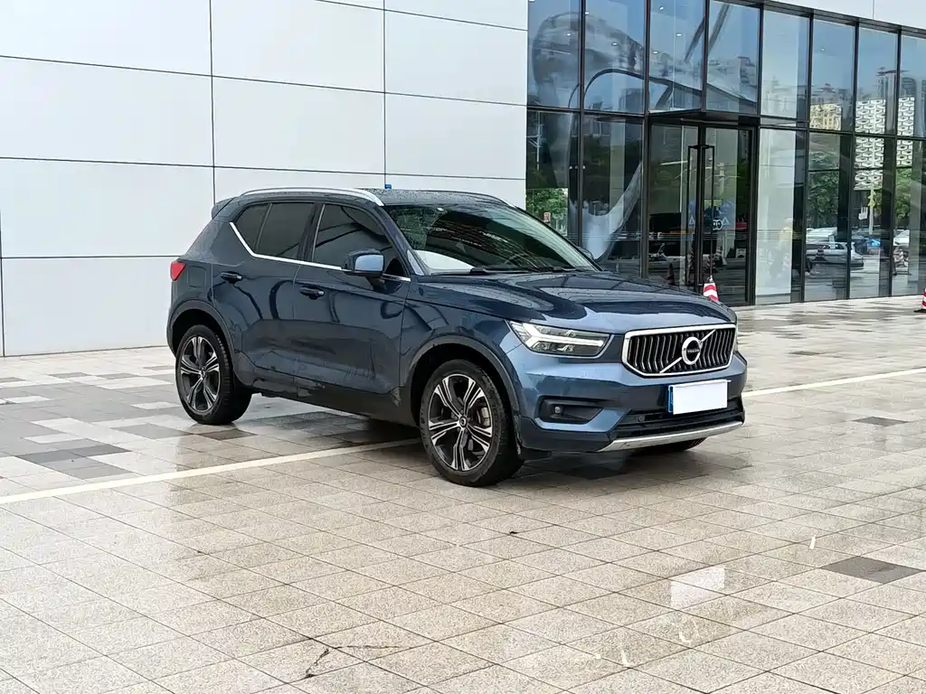 Volvo XC40 2019 — фото 3