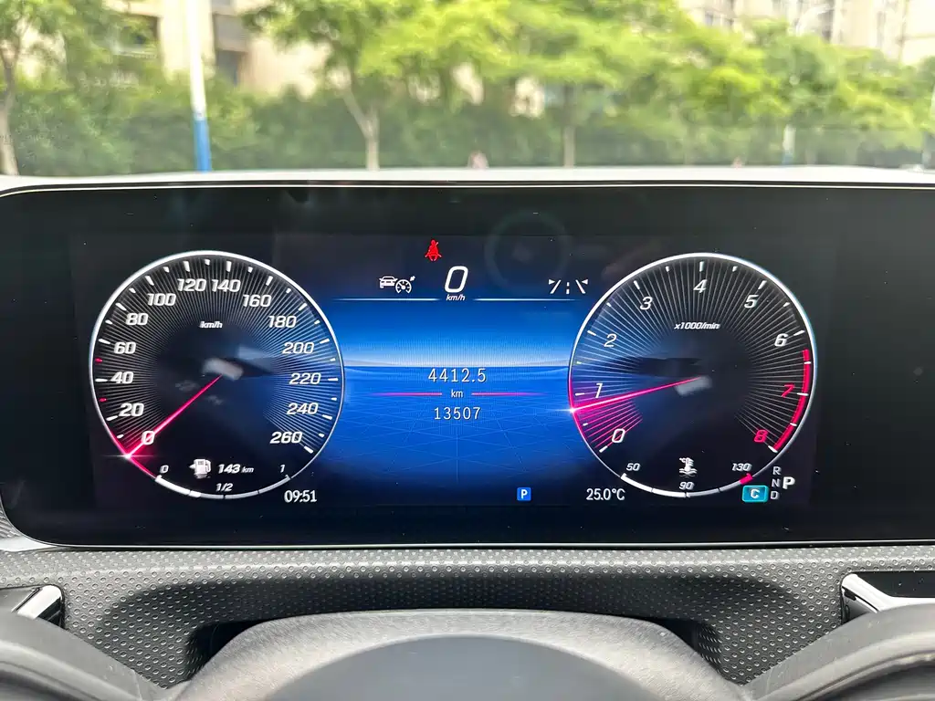 Mercedes-Benz A-Class 2025 — фото 17