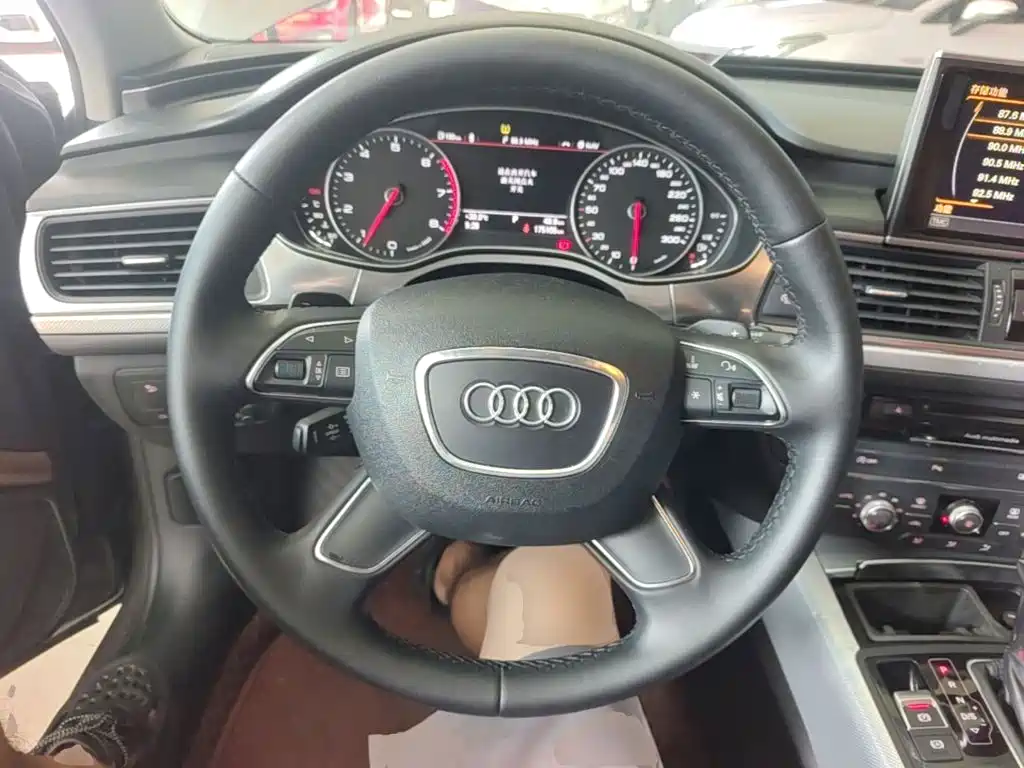 Audi A6L 2015 — фото 11