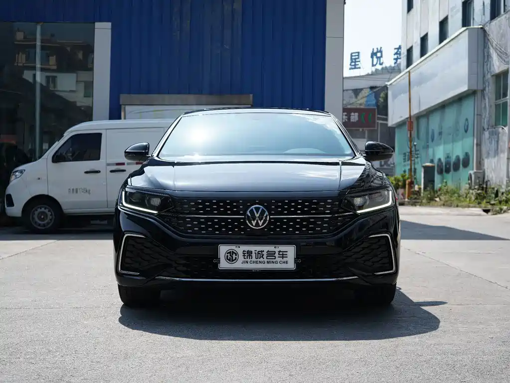 Volkswagen Passat 2025