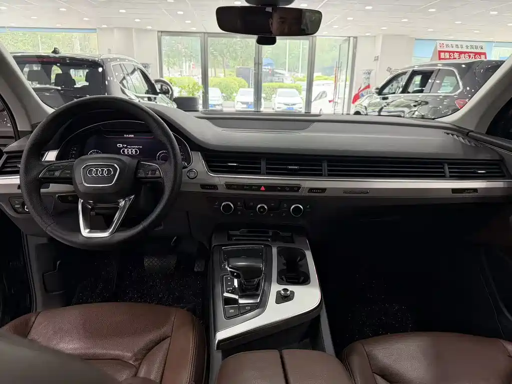 Audi Q7 2019 — фото 6