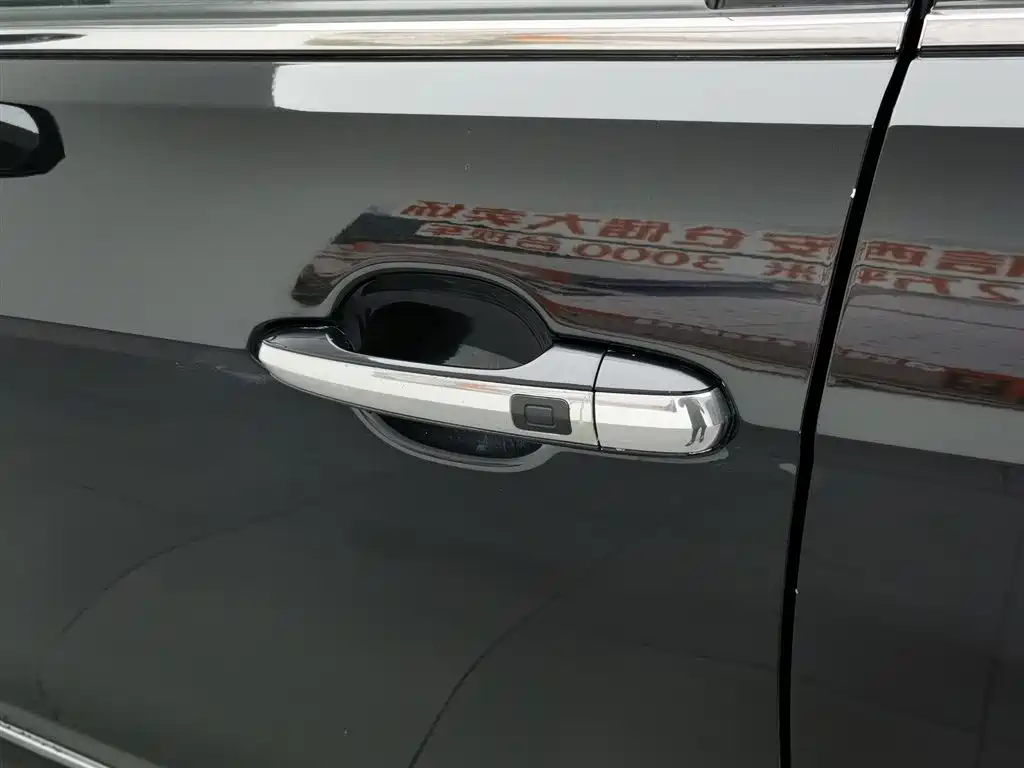 Hongqi H7 2018 — фото 18