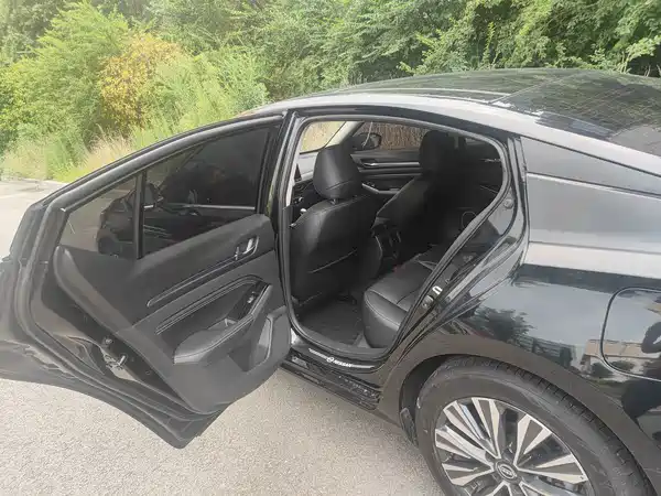 Nissan Teana 2024