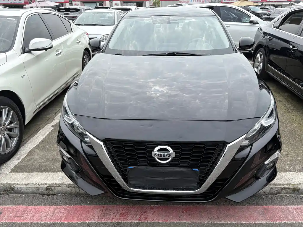 Nissan Teana 2022